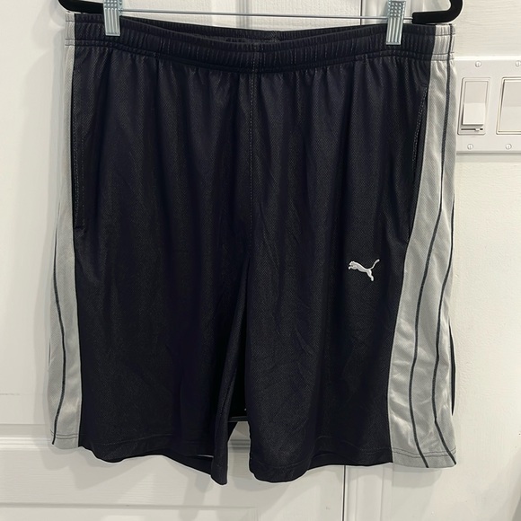 PUMA - basketball shorts - size Large - Picture 1 of 5